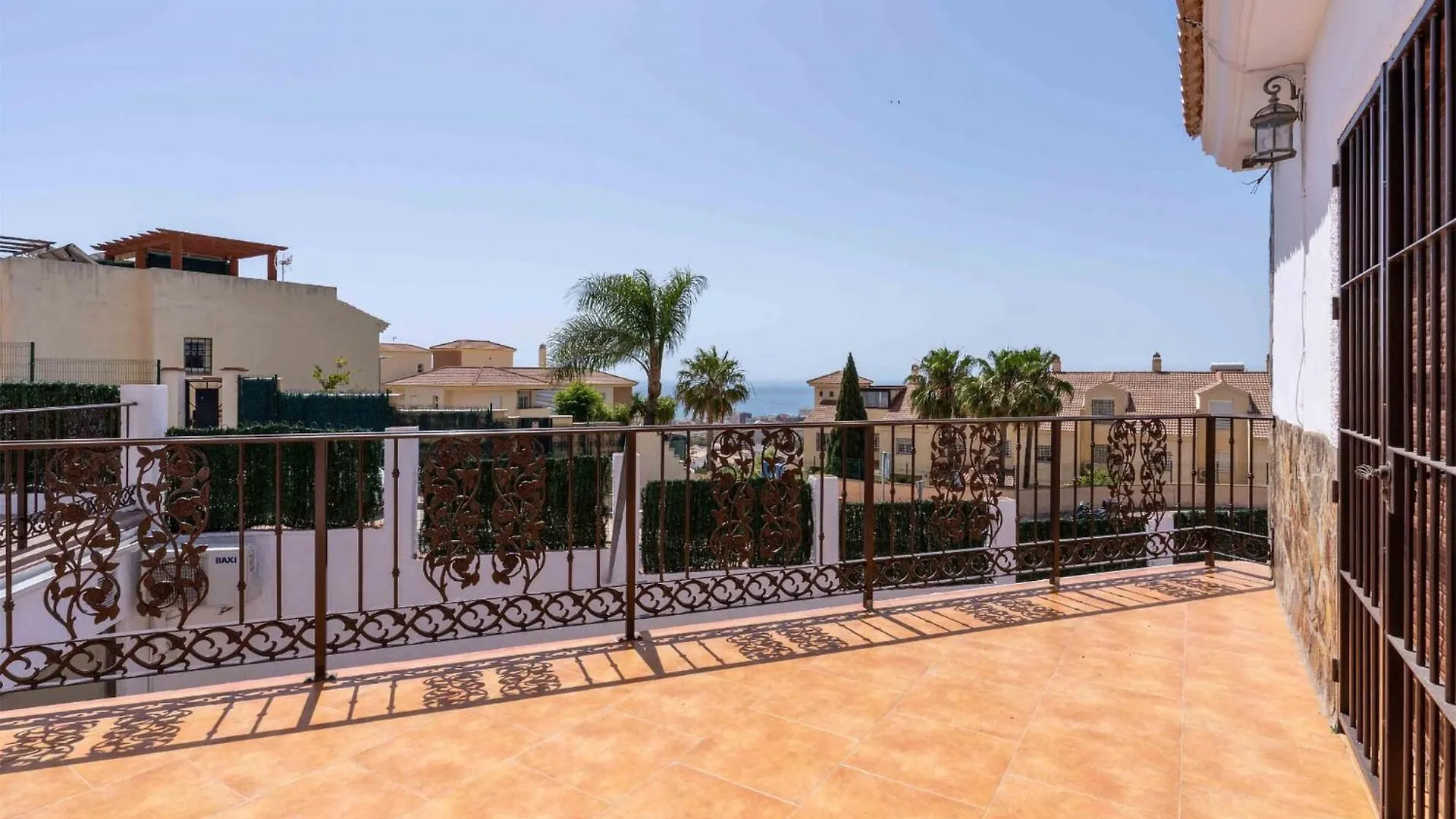Vakantiehuis Lovely Home In Benalmadena With Kitchen Spanje